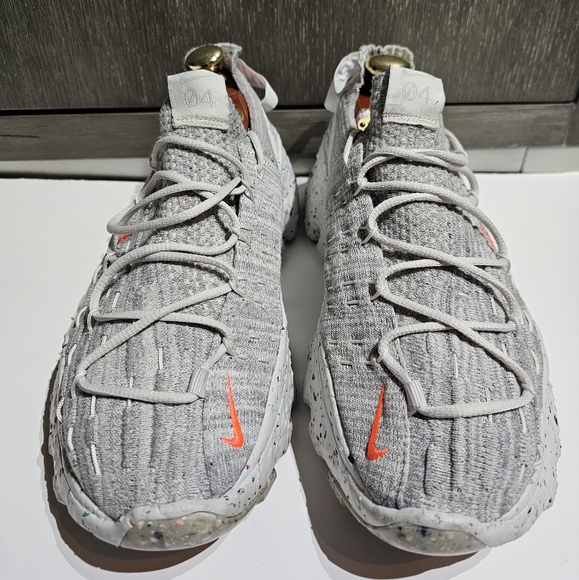 NIKE Space Hippie 04 Summit White Hyper Crimson "This Is Trash" Shoes Women 11 - Picture 3 of 6